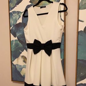 Classic Chic Black/Creme Dress